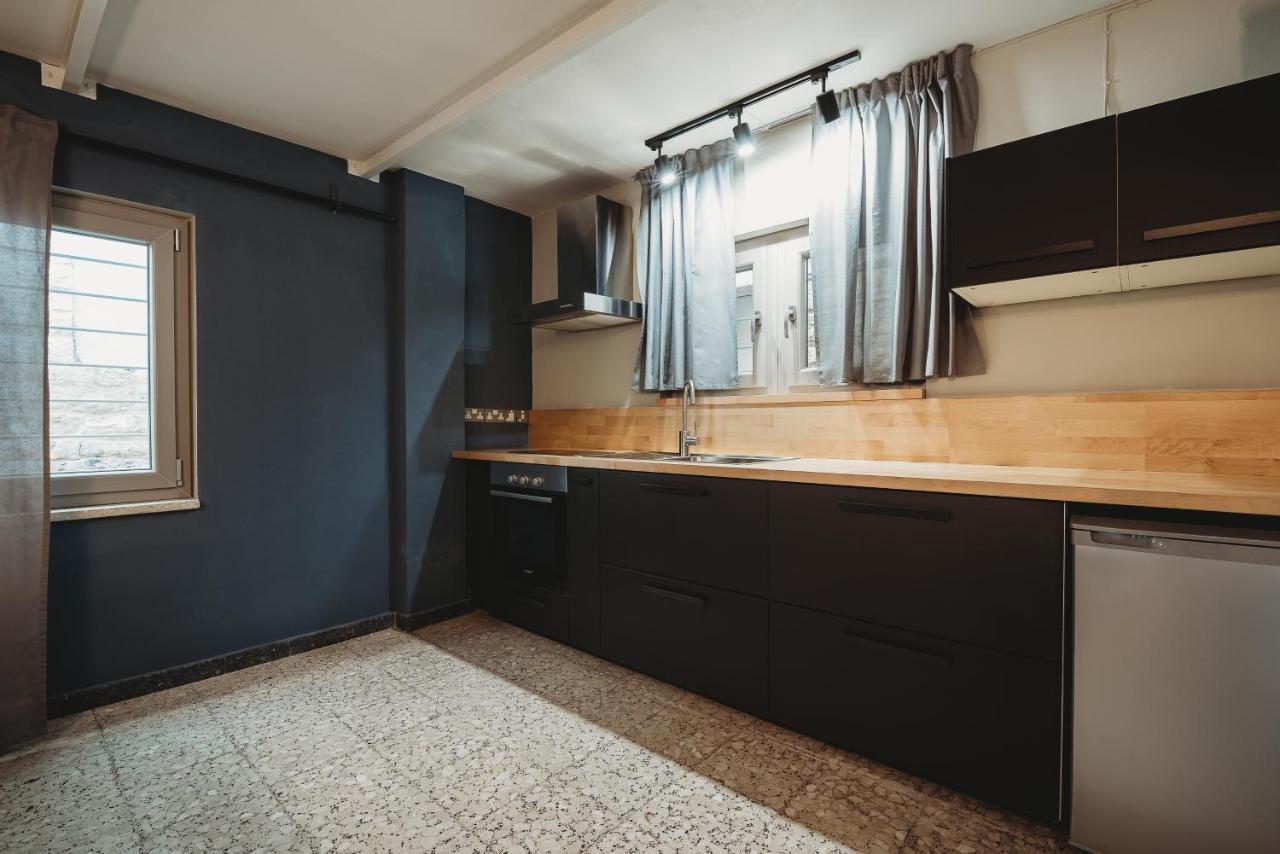 Eins Rooms - City Center Лимасол Экстерьер фото