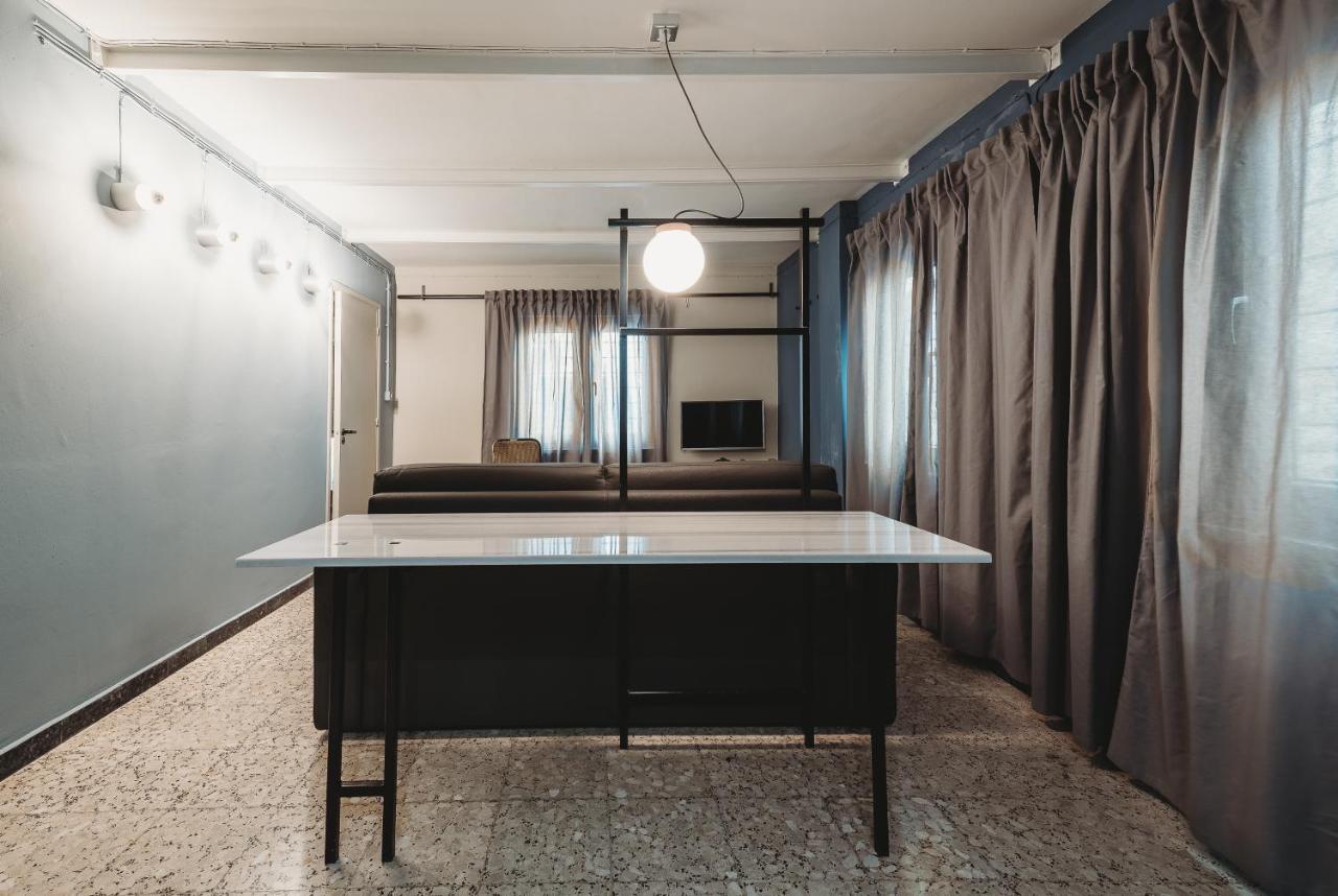 Eins Rooms - City Center Лимасол Экстерьер фото